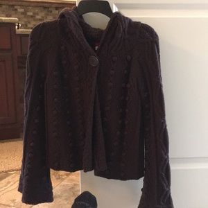 Very nice bell shape sleeves jacket/coat